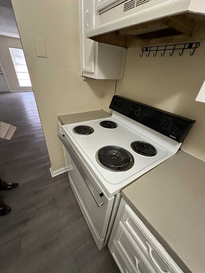 764 81st St S #B - Photo 3 of 15