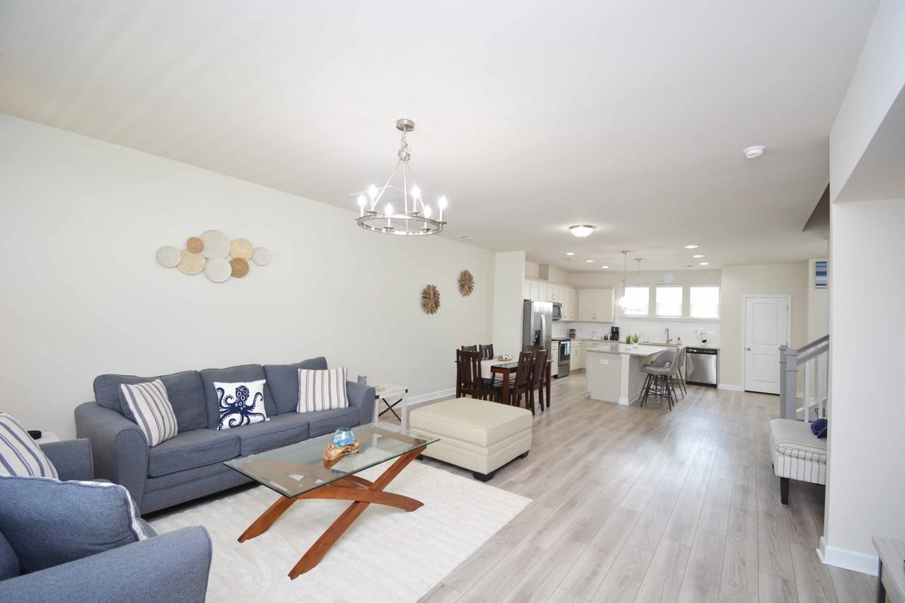 596 Mclernon Trce - Photo 7 of 30