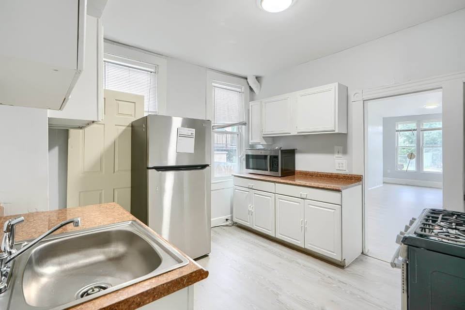 E Hoffman St - Photo 2 of 17