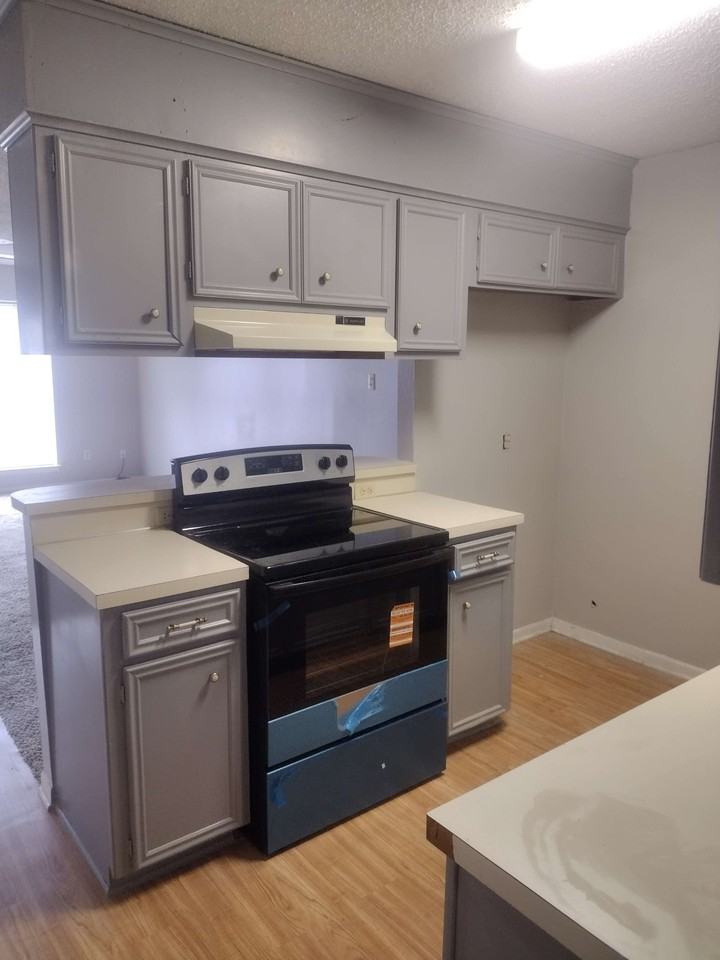 525 N Broad St - Photo 3 of 17