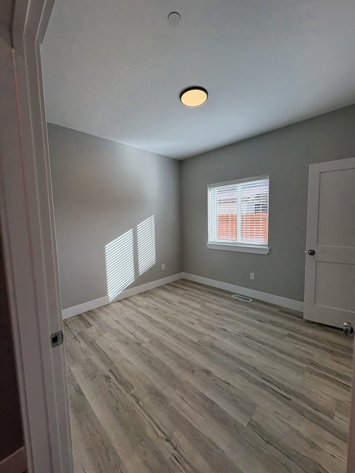 339 Main St - Photo 7 of 12