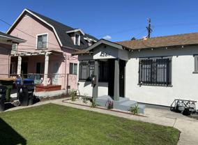 4216 Woodlawn Ave - Photo 1 of 1