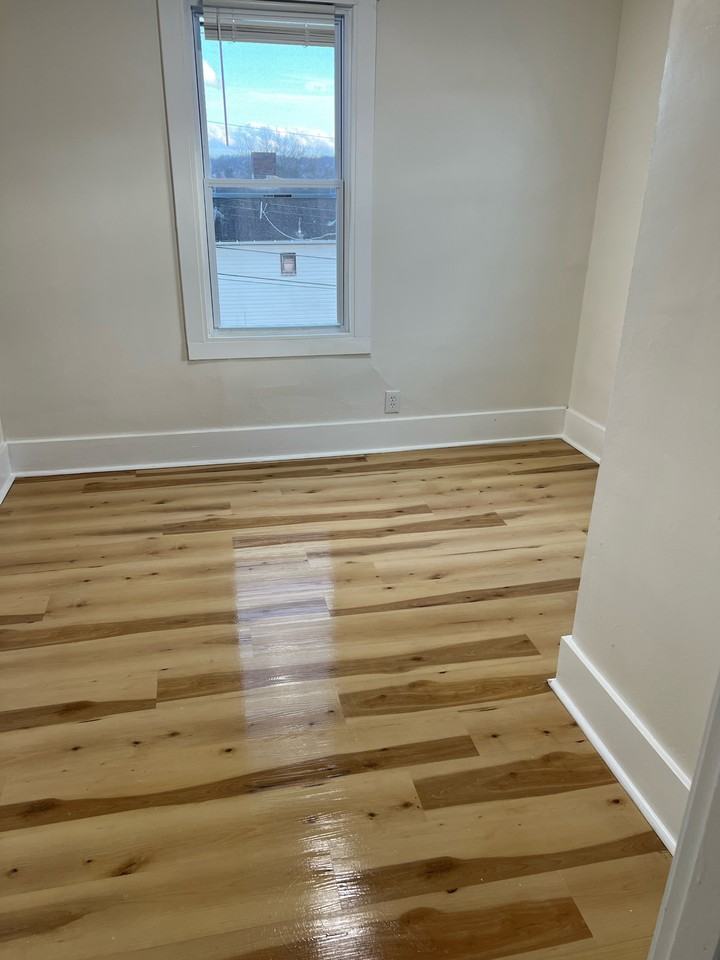 403 25th St - Photo 5 of 19