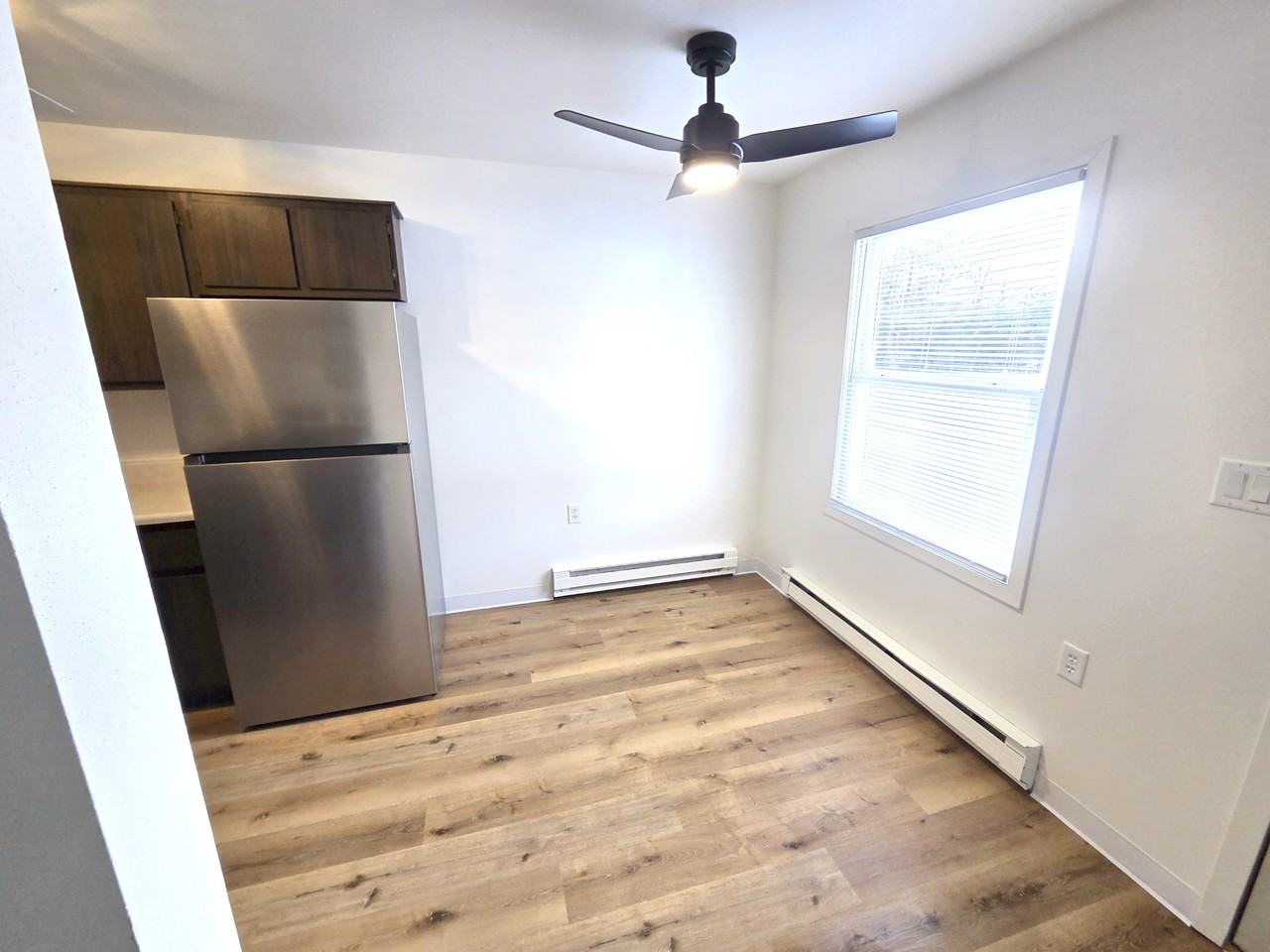 300 Dewey St #8 - Photo 3 of 17