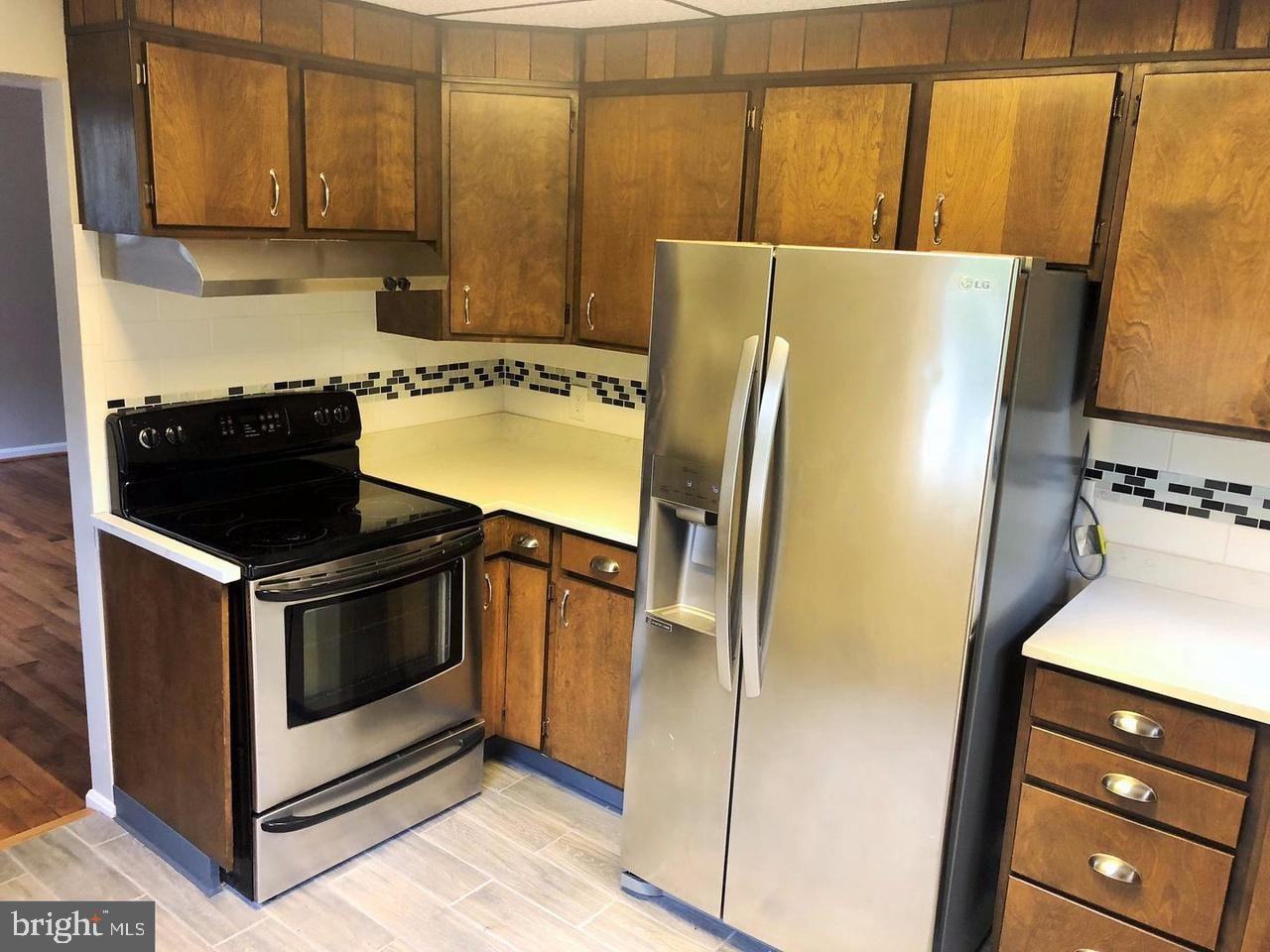 7801 Clendinnen Dr - Photo 6 of 9