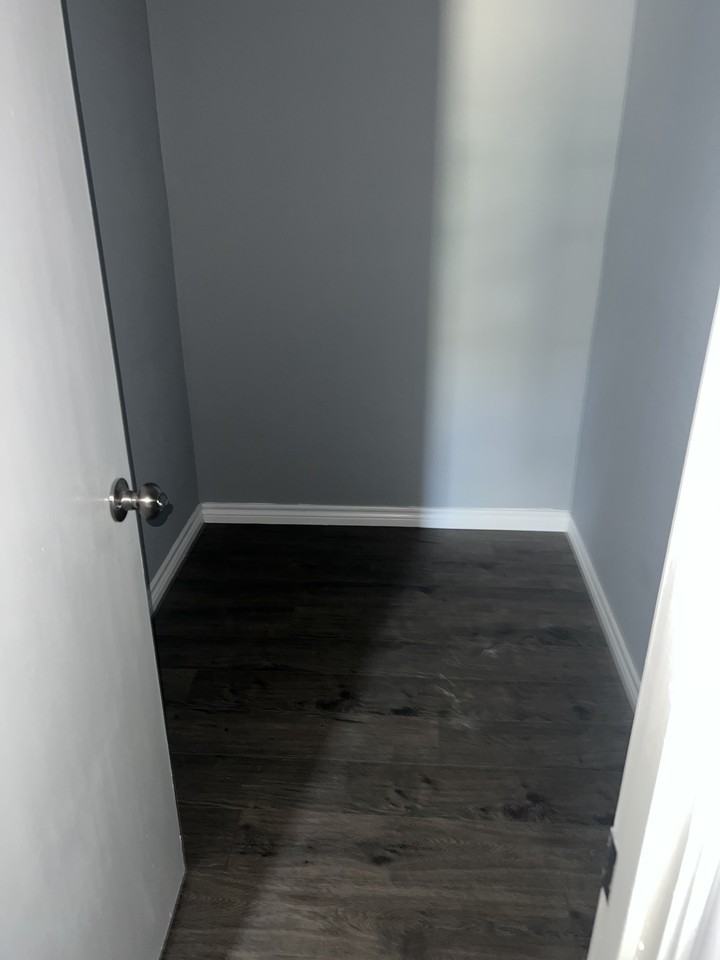 509 E Kenedy Ave #1 - Photo 4 of 9