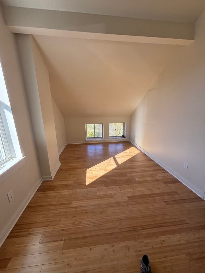 4124 Kirby Ave #4 - Photo 4 of 9