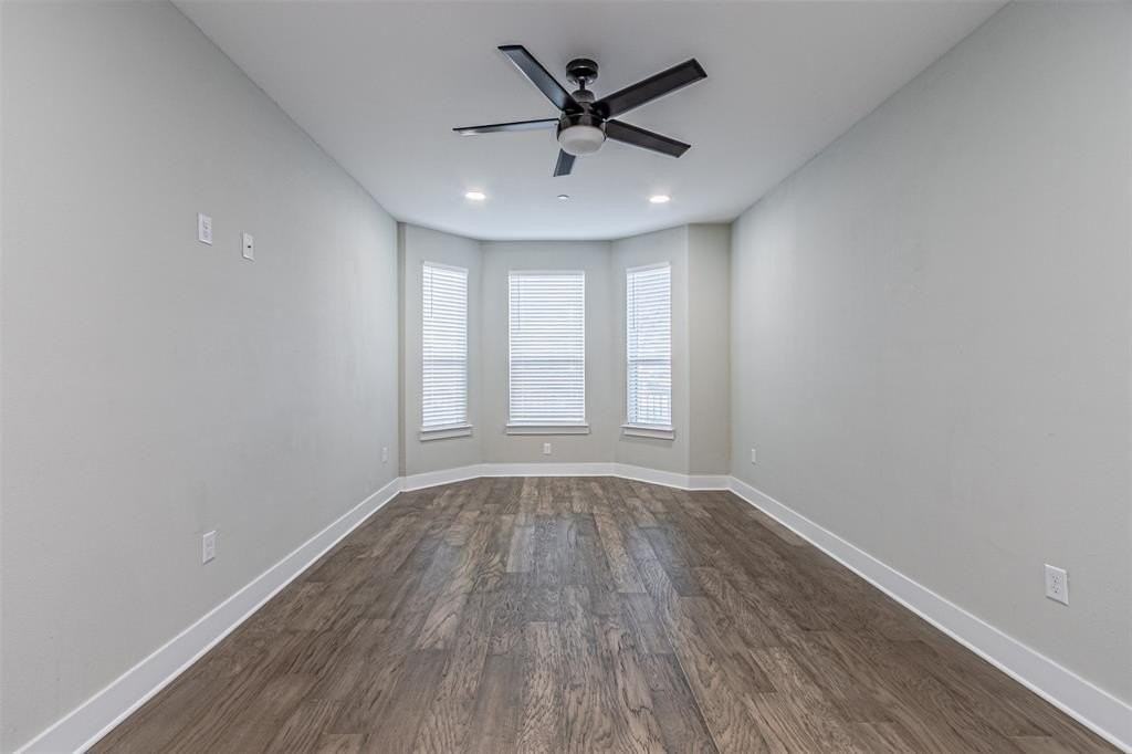 313 N Mill St - Photo 5 of 36