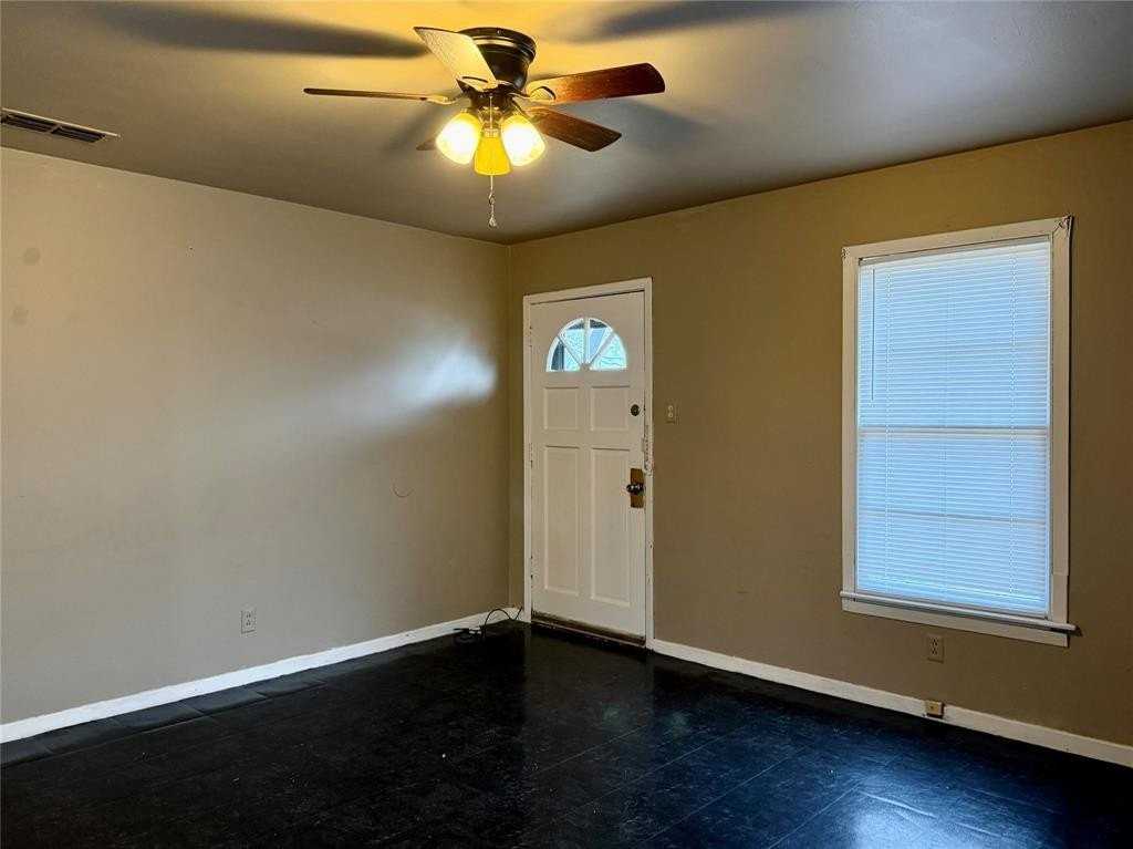 5265 Taos Dr - Photo 3 of 12