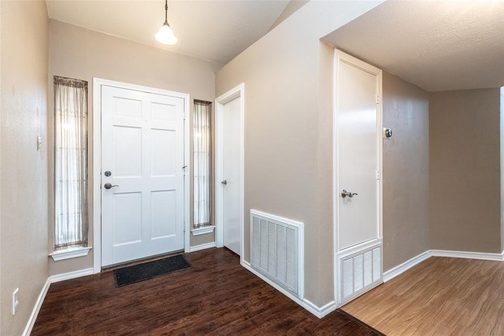 561 Dove Creek Cir - Photo 6 of 33