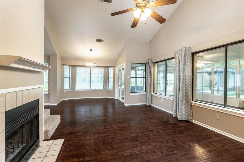 561 Dove Creek Cir - Photo 7 of 33