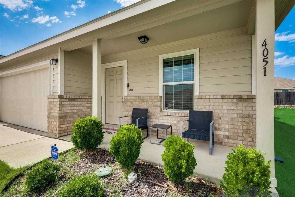 4051 Renee Dr - Photo 3 of 18