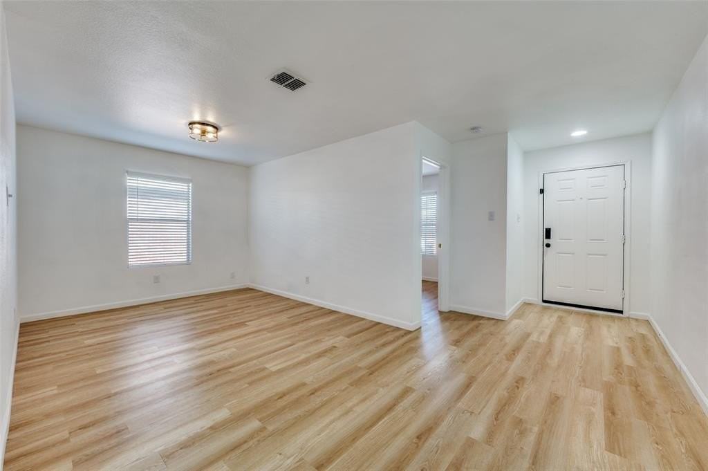 4912 Pacific Way Dr - Photo 2 of 12