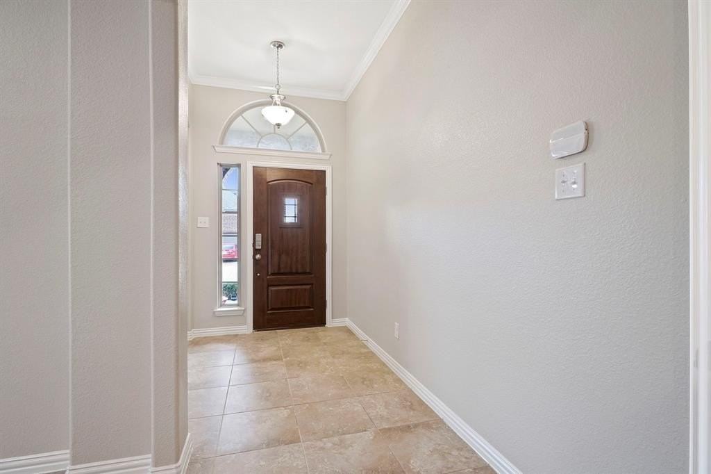 16316 Stillhouse Hollow Ct - Photo 3 of 25