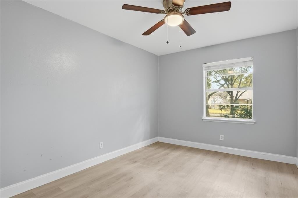 3721 Mckinley Dr - Photo 5 of 15