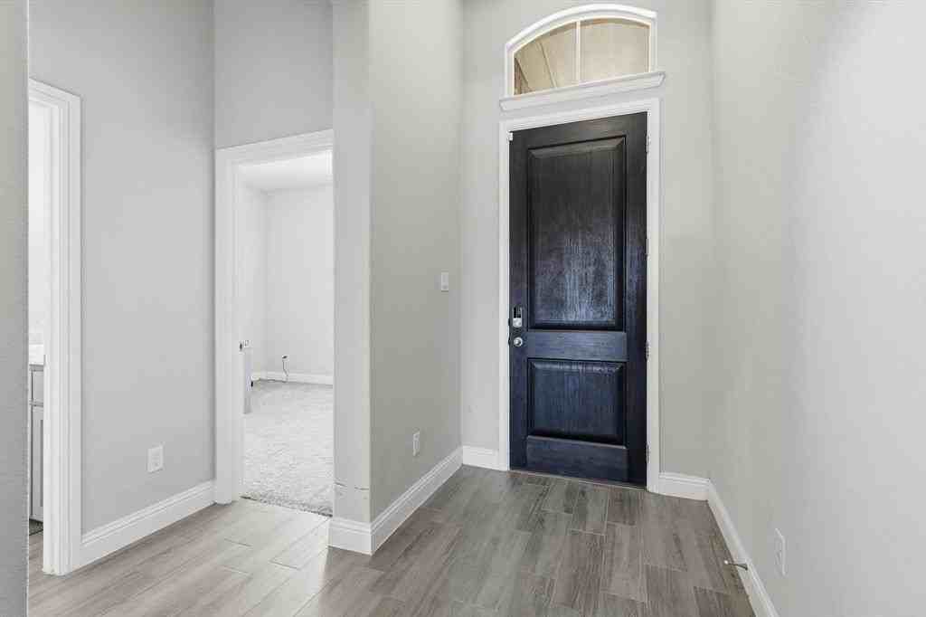 2001 Oleander St - Photo 2 of 26