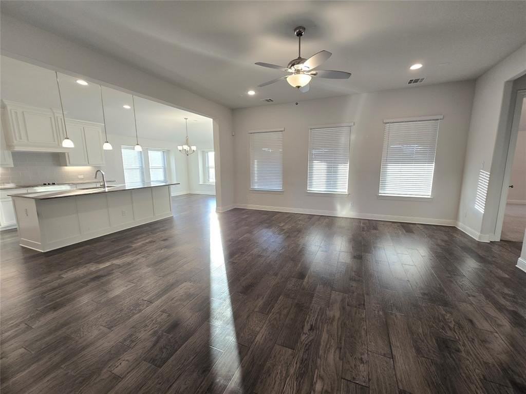 124 Trail Dr - Photo 5 of 28