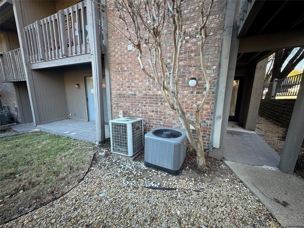 1121 Signal Ridge Pl - Photo 4 of 22