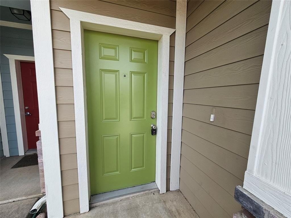 207 Starr St - Photo 2 of 28