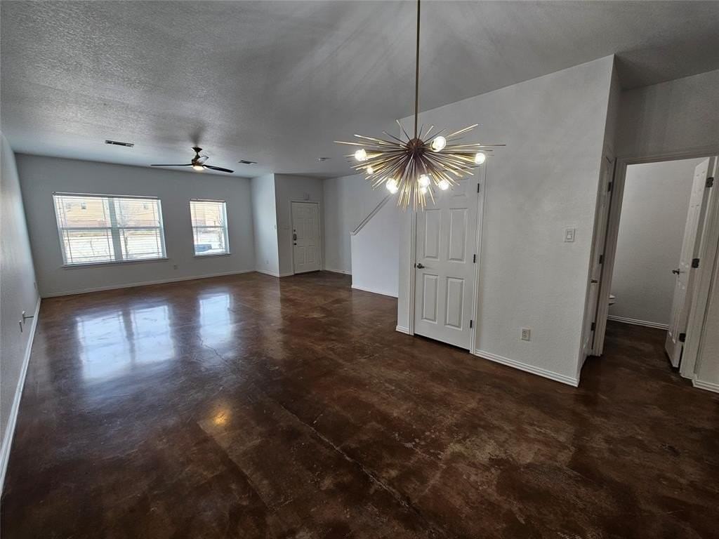 207 Starr St - Photo 6 of 28