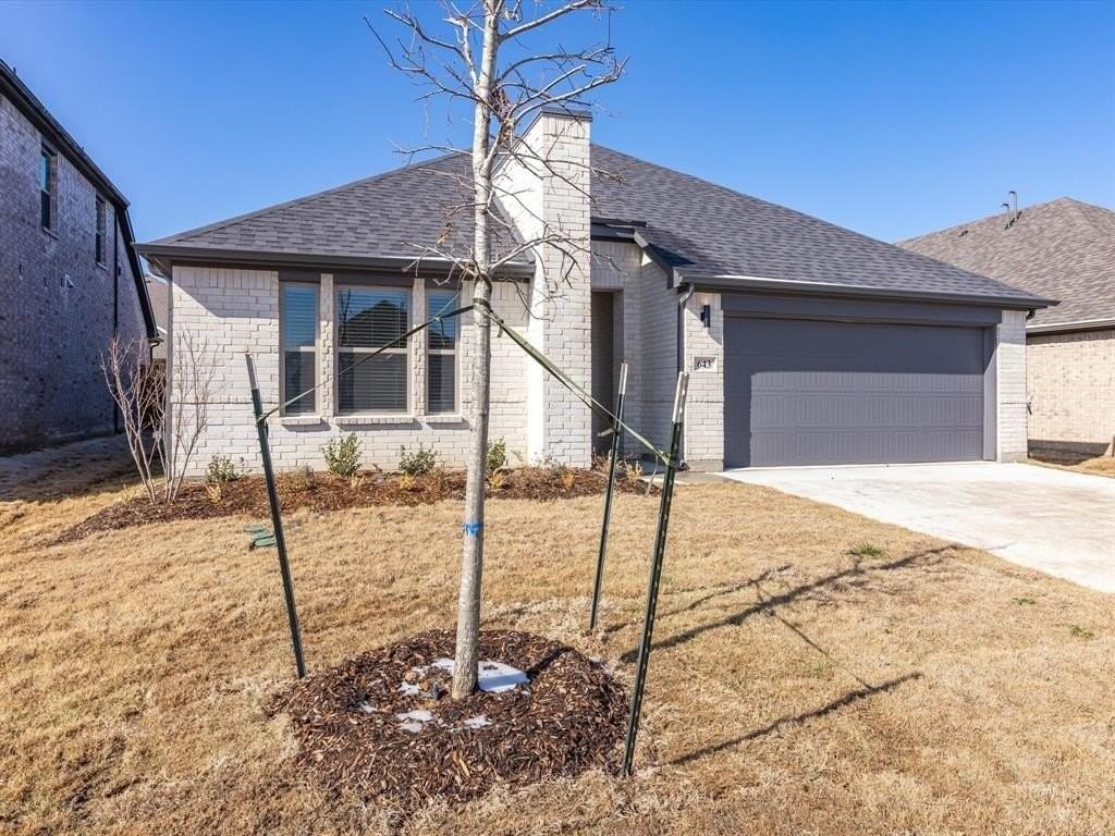 643 Olympic Way - Photo 4 of 32