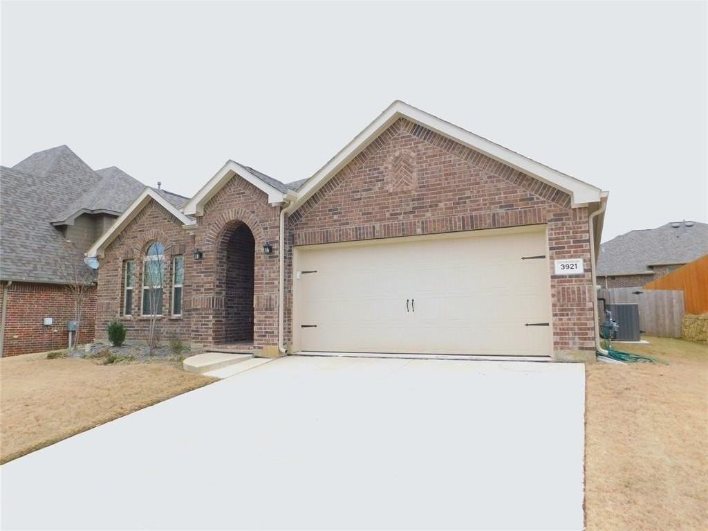 3921 Roxbury St - Photo 2 of 31