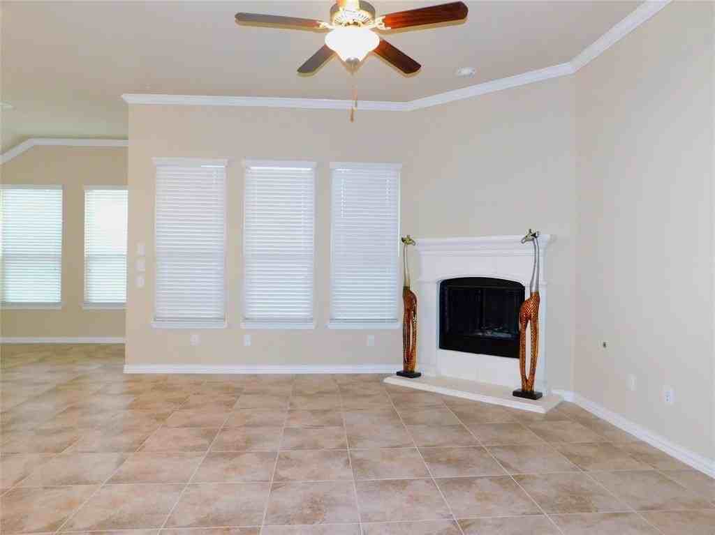 3921 Roxbury St - Photo 6 of 31