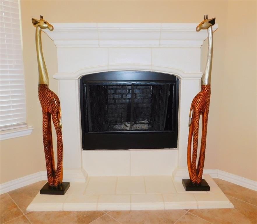 3921 Roxbury St - Photo 7 of 31