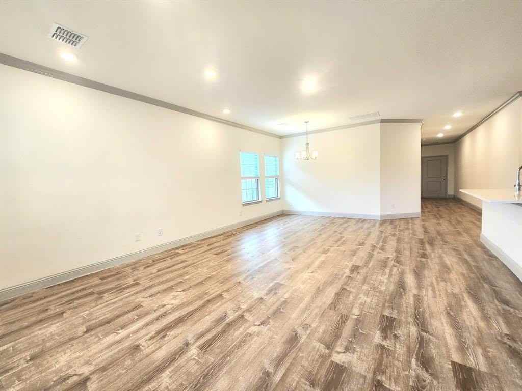 490 Oak Creek Dr - Photo 2 of 17