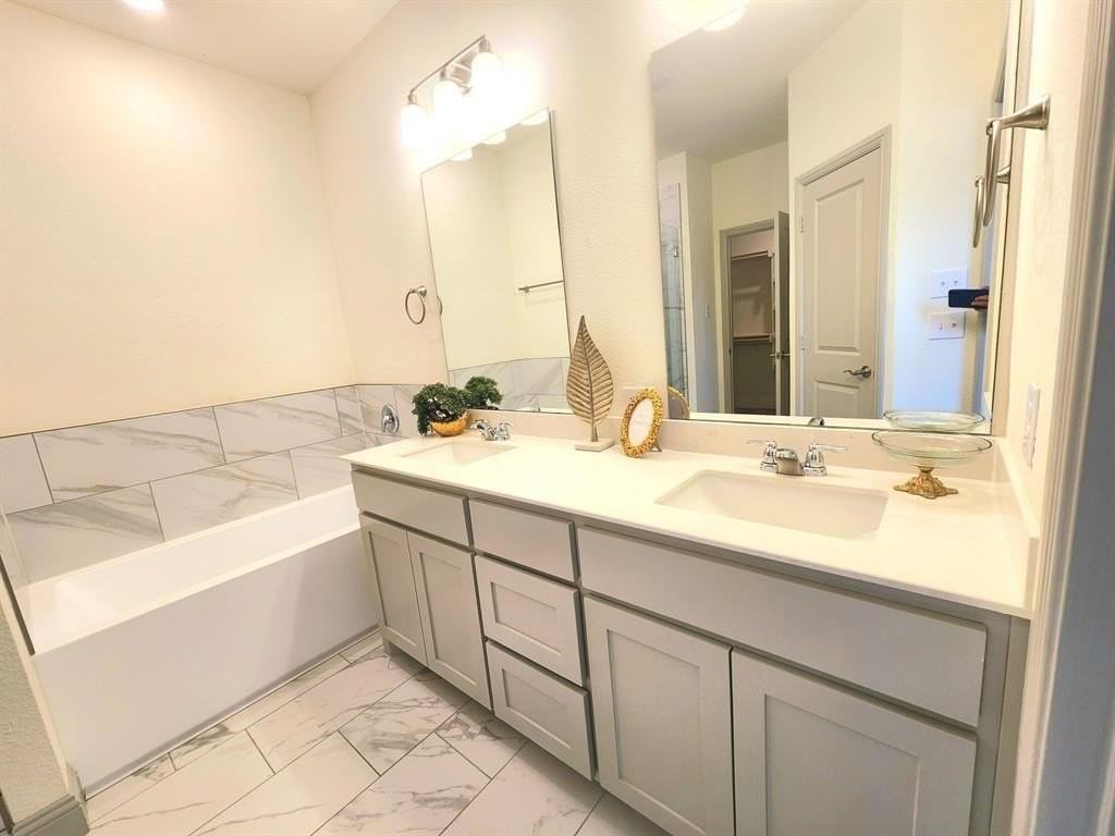 490 Oak Creek Dr - Photo 7 of 17