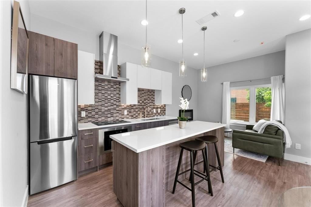 119 Merritt St #403 - Photo 3 of 5