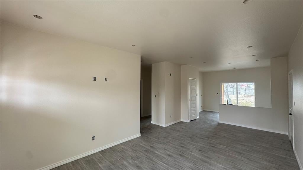 502 W Sanger St - Photo 4 of 8