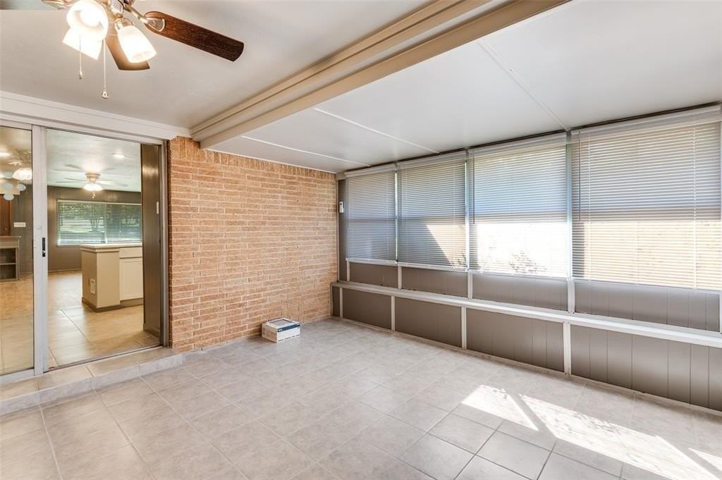 121 S Cavender St - Photo 6 of 12