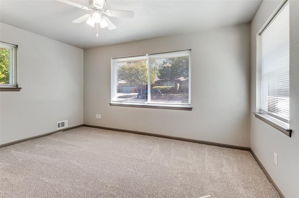 121 S Cavender St - Photo 7 of 12