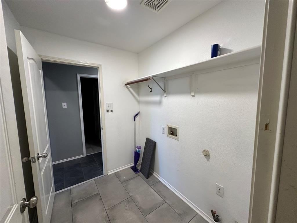 2866 Vacherie Ln - Photo 3 of 35