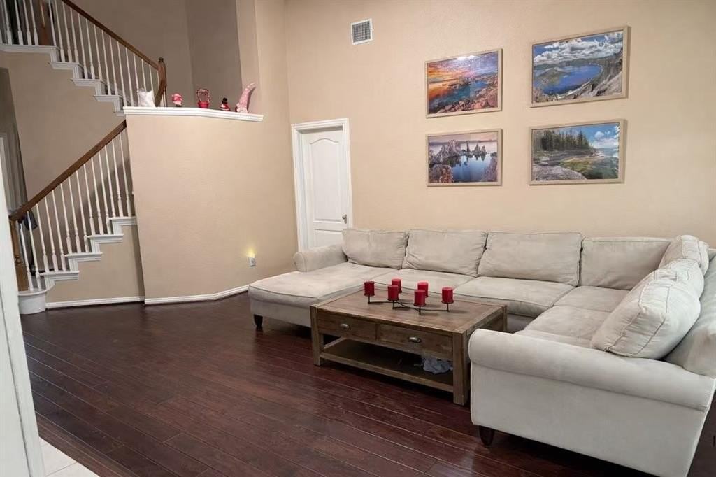 4640 Wales Dr - Photo 6 of 21