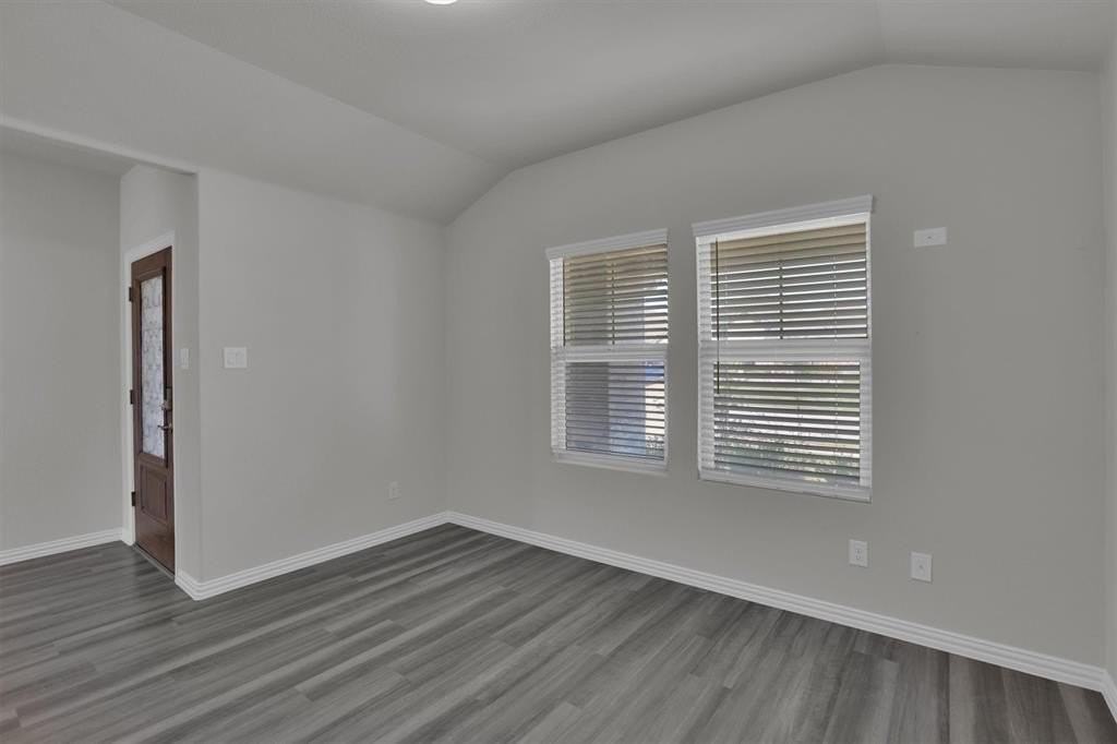 523 Deer Canyon Way - Photo 3 of 39