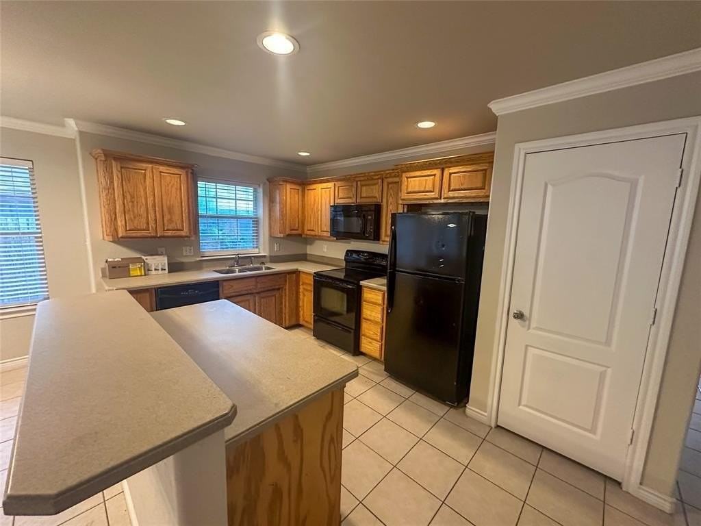 1713 Park Pl - Photo 2 of 9