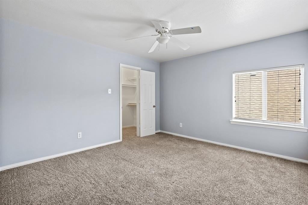 305 Creekside Dr - Photo 7 of 18