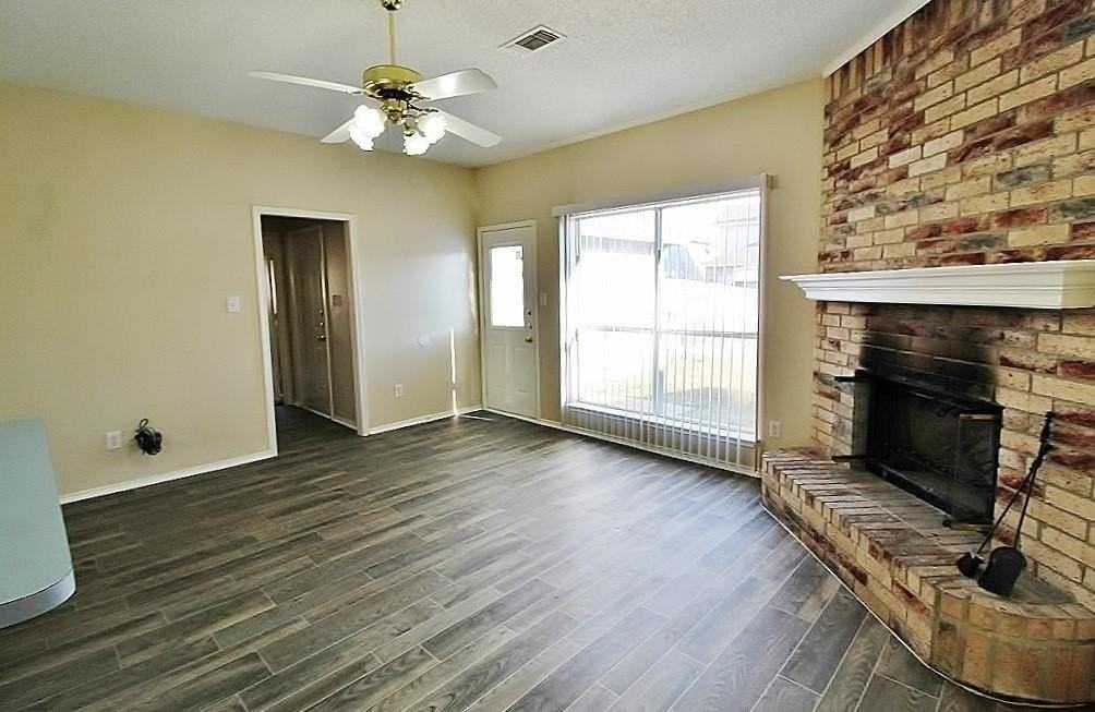 948 Applewood Dr - Photo 4 of 10