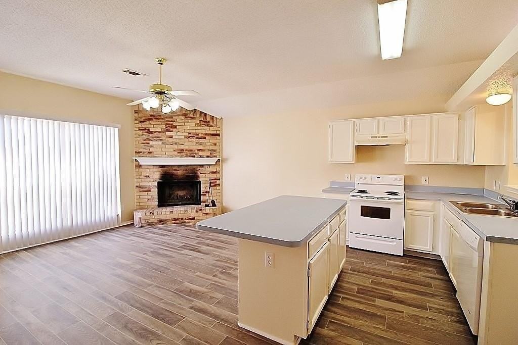 948 Applewood Dr - Photo 5 of 10