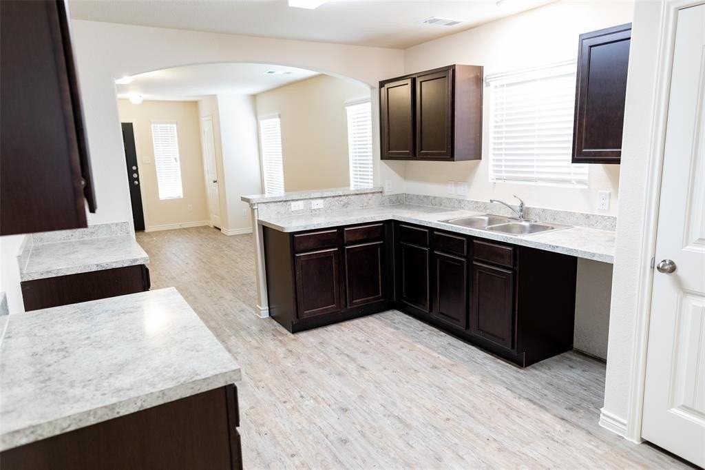 3106 Robin Rd - Photo 4 of 20