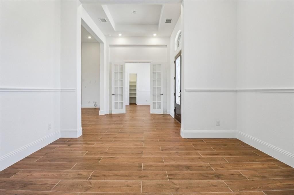 901 Bluebonnet Dr - Photo 4 of 35