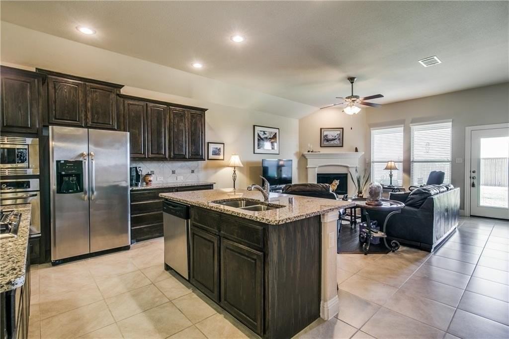 539 Bassett Hall Rd - Photo 2 of 25