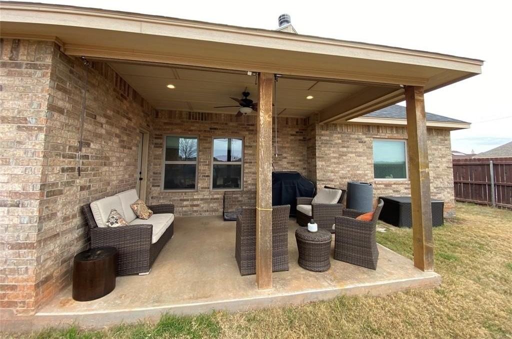 7428 Tuscany Dr - Photo 3 of 26