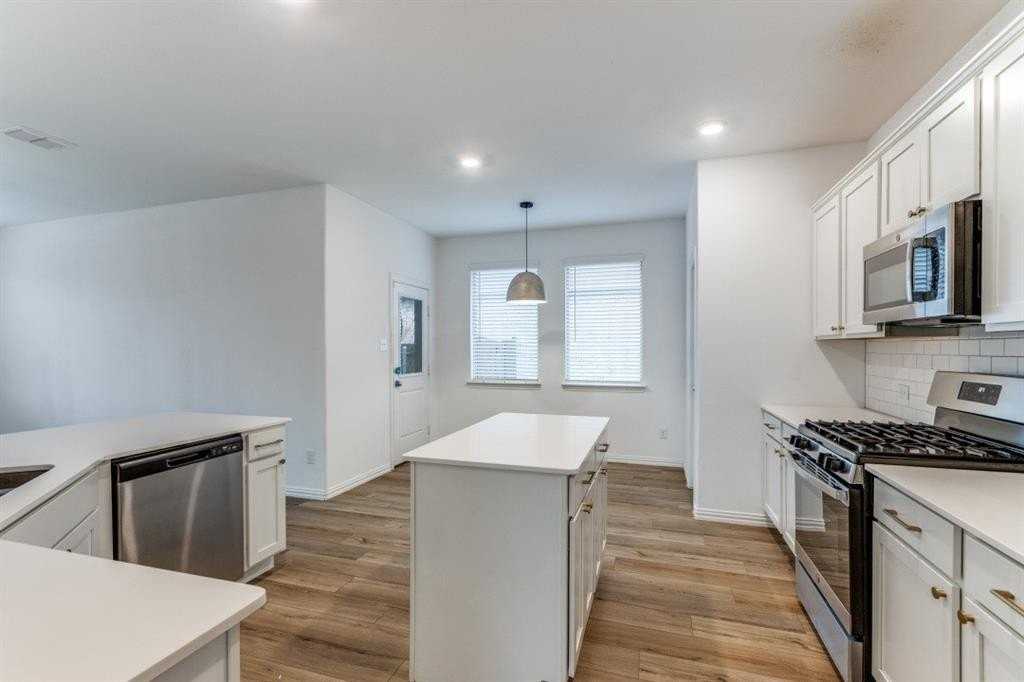 7936 Lindheimer Ln - Photo 5 of 25