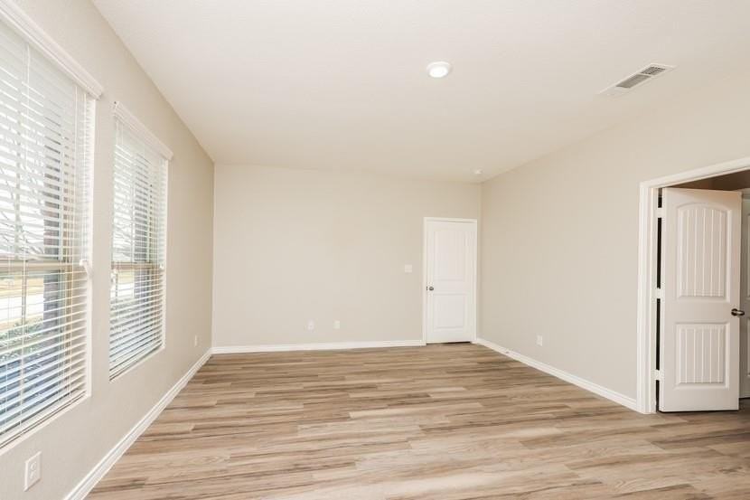 1930 Jasmine Dr - Photo 5 of 12