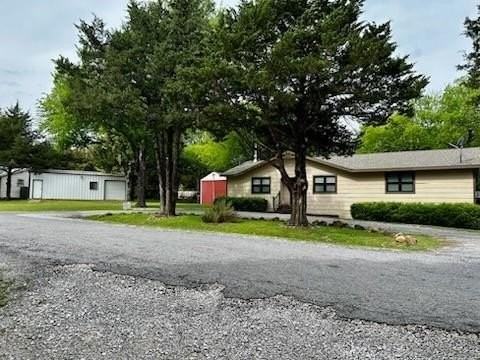 55 Elm Dr - Photo 2 of 18