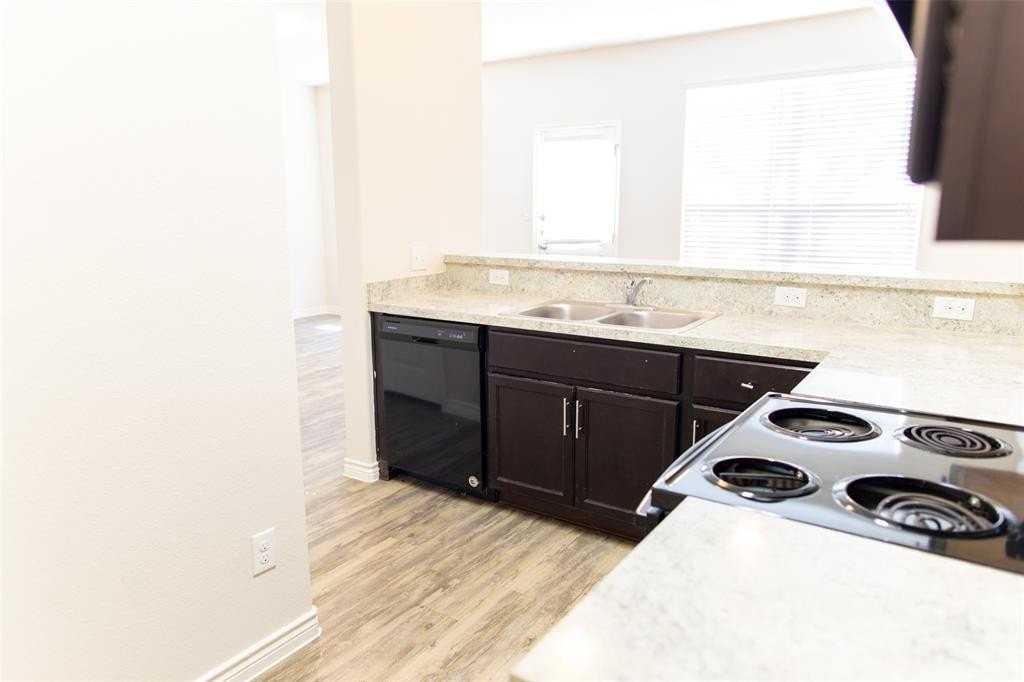 232 Cliff Heights Cir - Photo 3 of 12