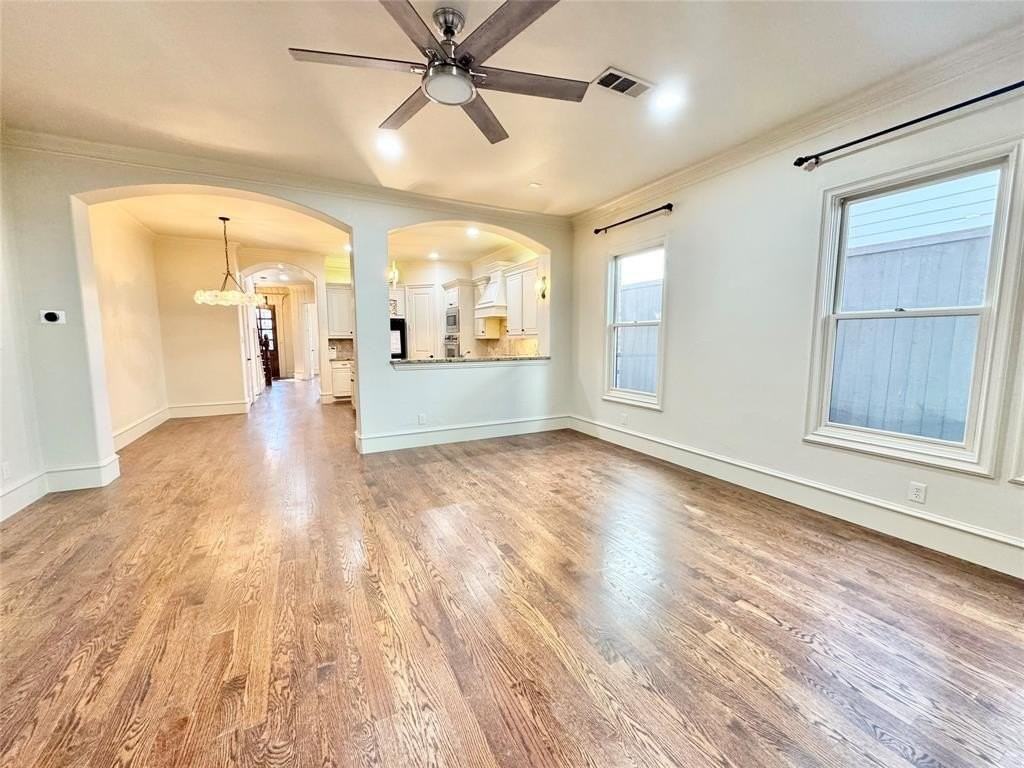 4400 Glenwick Ln - Photo 3 of 26